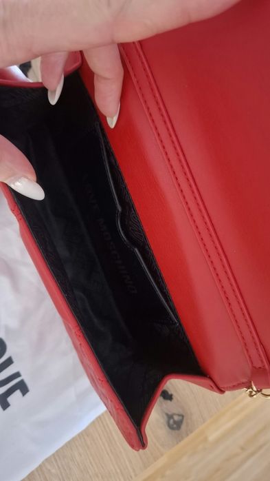 Червена дамска чанта Love Moschino