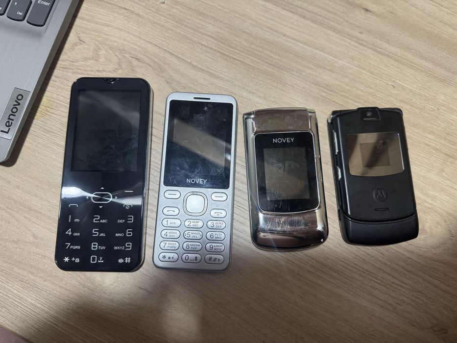 Телефоны кнопочные полностью рабочие