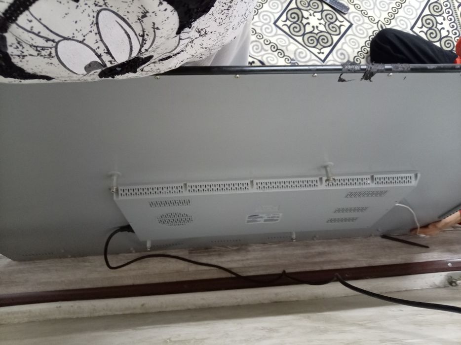 Продам телевизор