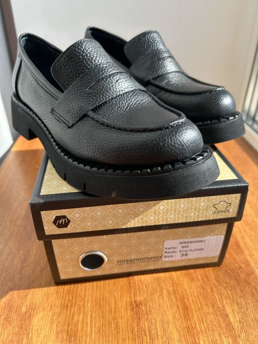 Классные женские лоферы