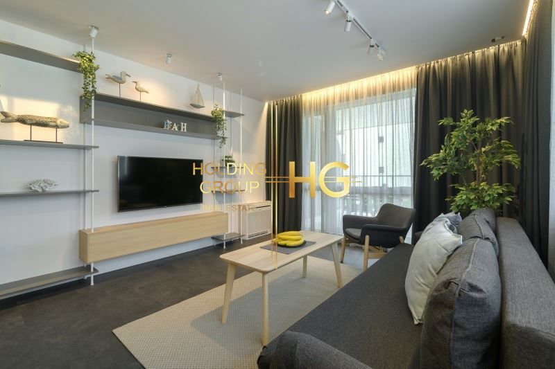 Продава се Тристаен апартамент в Варна, Бриз - 92 кв.м за 3250 €/кв.м - Снимка #5