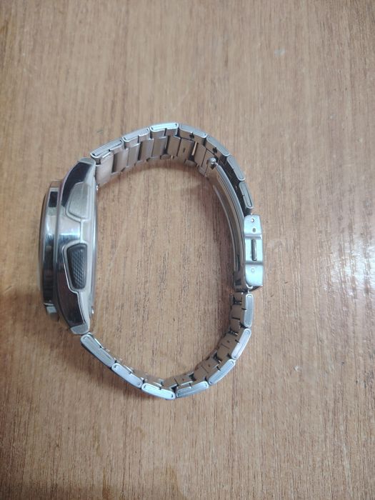 Часы Casio illuminator.