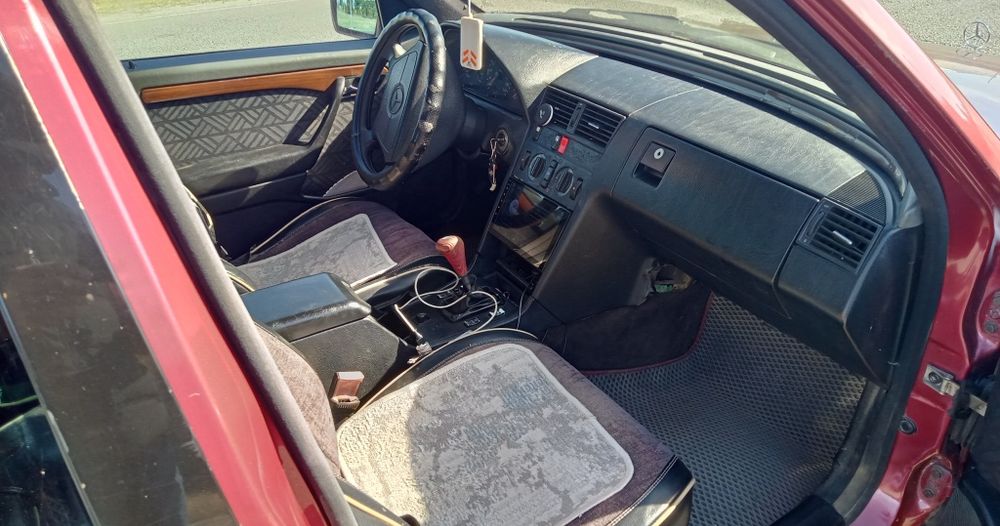 Продам Мерседес W202.