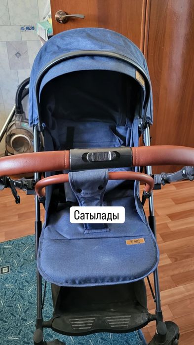 Коляска +стульчик для кормления  сатылады.