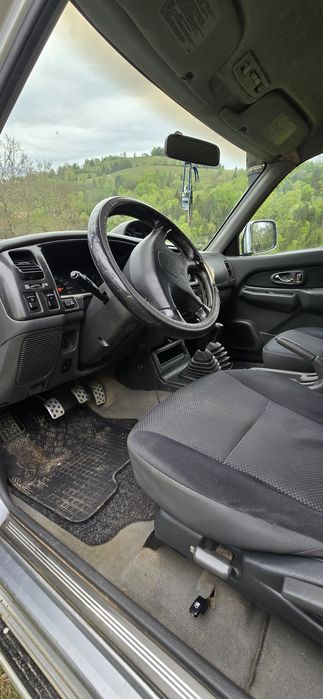 Vând Mitsubishi L200, generația K60T, an fabricație ianuarie 2006, motor 2.5 Diesel – 98 CP, tracțiune 4x4