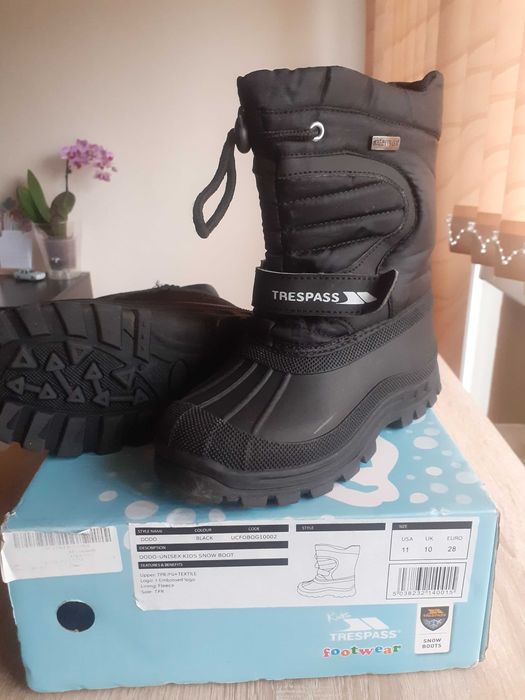 Trespass -  Детски черни апрески - 28 номер