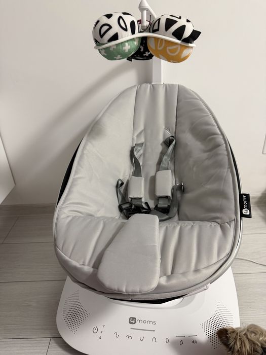 4 Moms Leagan electric MamaRoo 5.0 classic grey