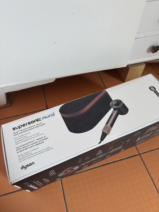 Dyson Supersonic Nural HD16 Gift Box Limited Edition