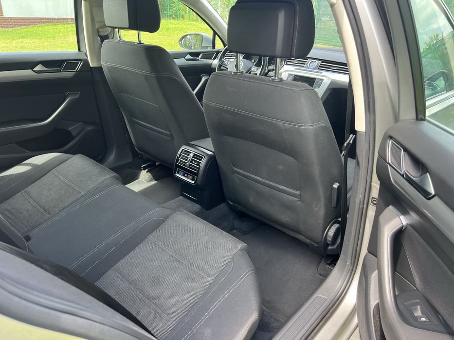 VOLKSWAGEN Passat 0 — imagine 4