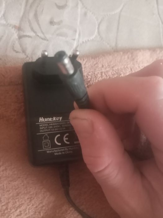 Продам зарядное устройство