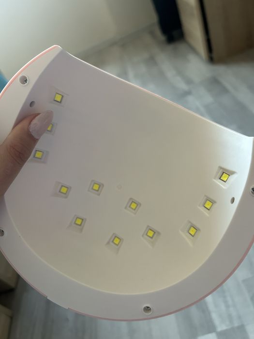 лампа за гел лак с лакове