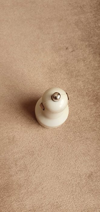 Încărcător auto 12 - 24V DC, cu două porturi USB