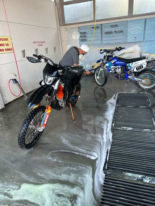 Ktm exc400 2010 година