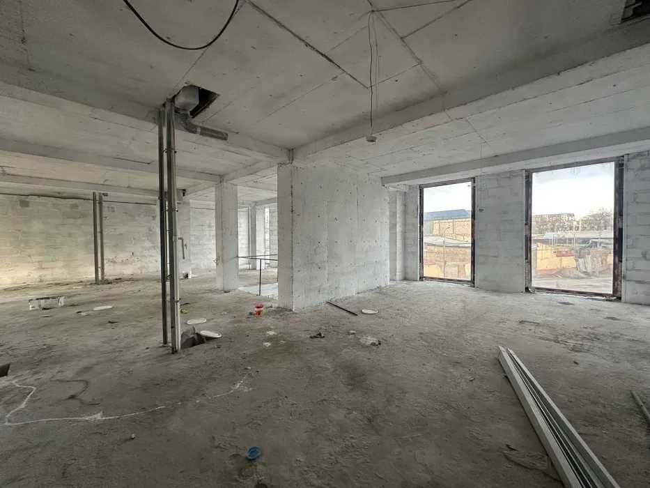 Продаются коммерческие помещение 331 кв.м. Юнусабад 8 квартал круг