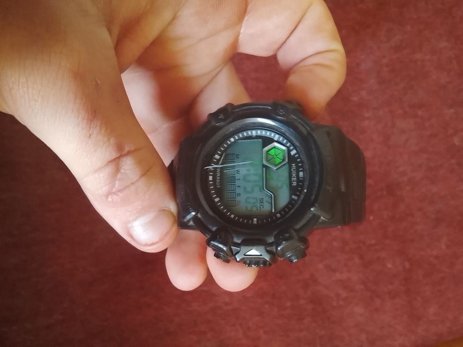 Продам часы бушные