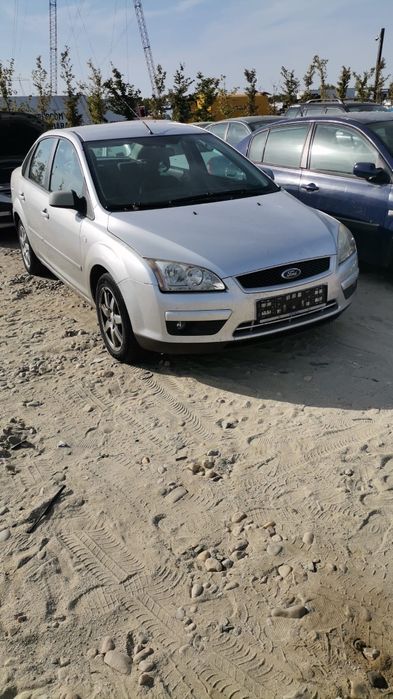 Bara fata capota aripa trager usa far bara spate stop Ford Focus