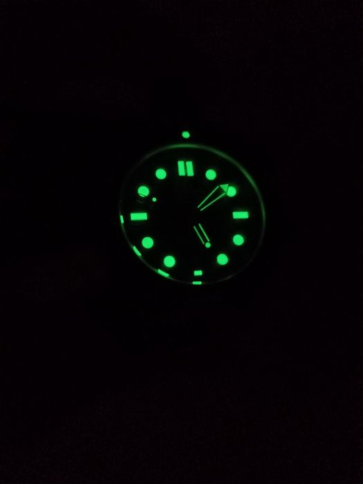 Срочно продам новый мужской часы omega AAA