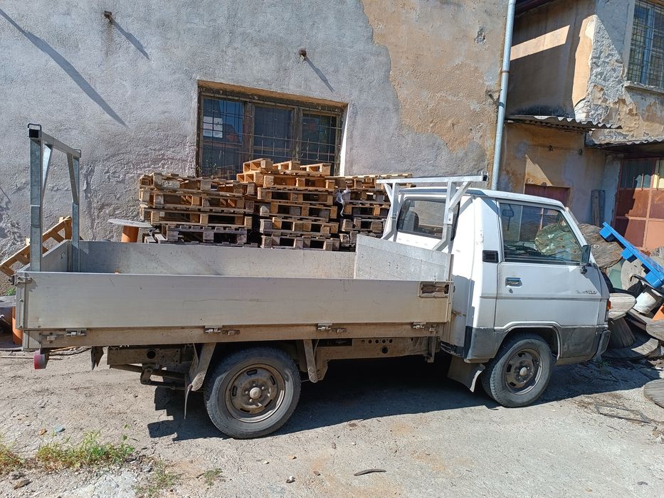 Vând camionetă Mitsubishi L300