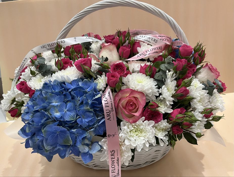 Цветы свежий красивый корзина