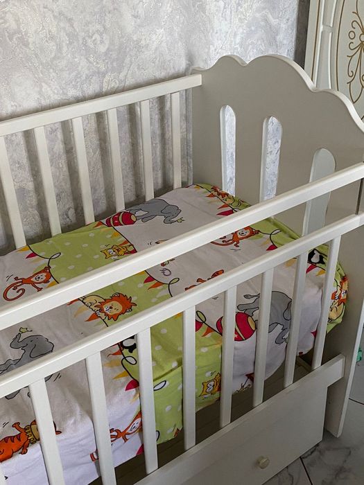 Кроватка в отличном состоянии