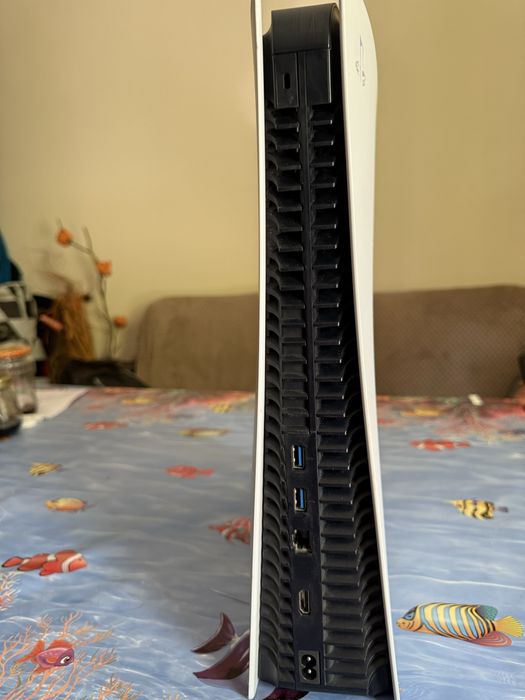 PlayStation 5 PS5 Disc Edition + 5 игри