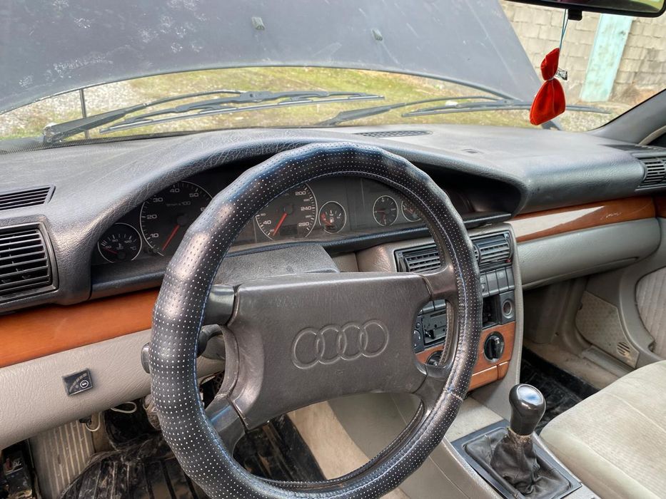 Продам машину торг уместен