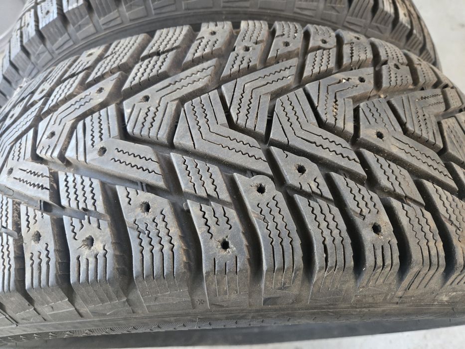 Anvelope iarna 225 60 17 Hankook dot2022 ca si noi