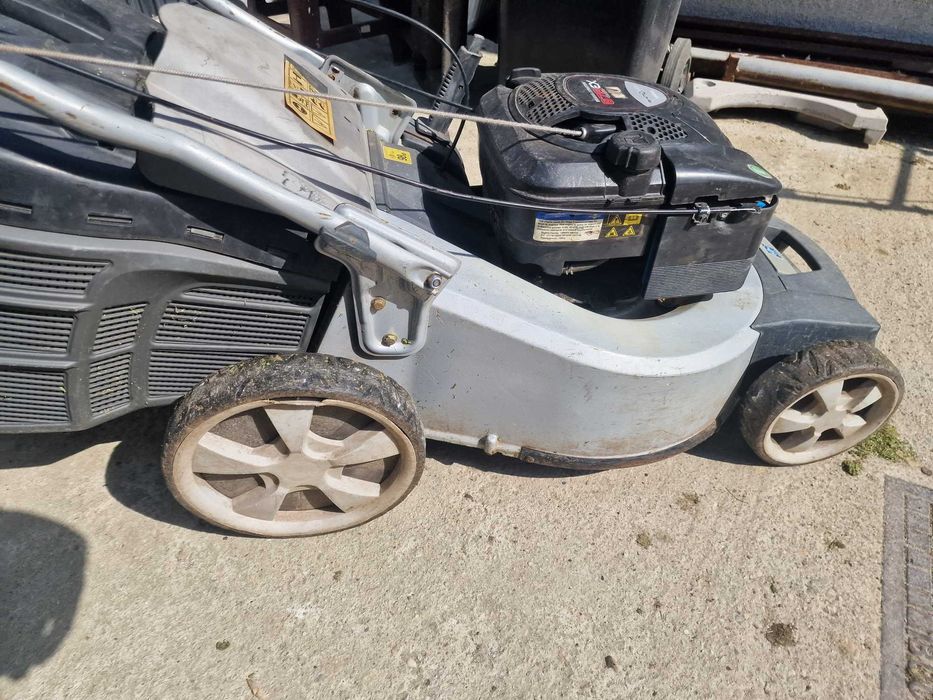 Masina de taiat iarba pe benzina Latime 53cm pe benzina 4CP Trac+COS