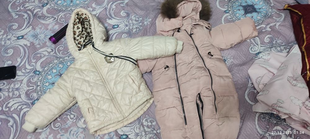 Отдам даром куртки  бесплатно для девочки на рост 80 см и 92 см