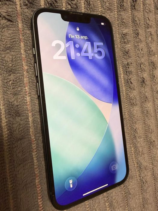 Продам айфон у хорошеп состоянии!