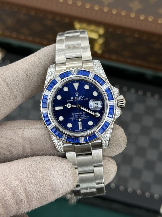 Rolex Submariner Date 40mm Blue Dial – Sapphire Diamond Bezel