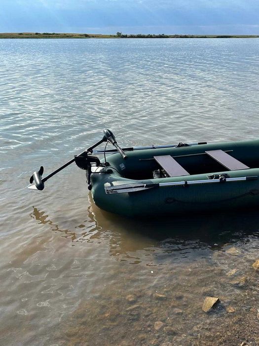 Продается лодка с мотором