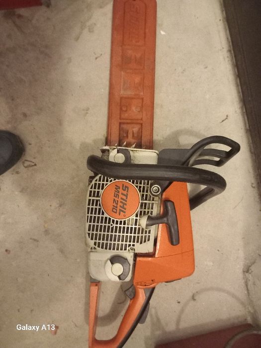 Vând Drujba Stihl MS 210