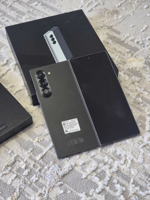 Samsung Z Fild 6 256 gb Carbon