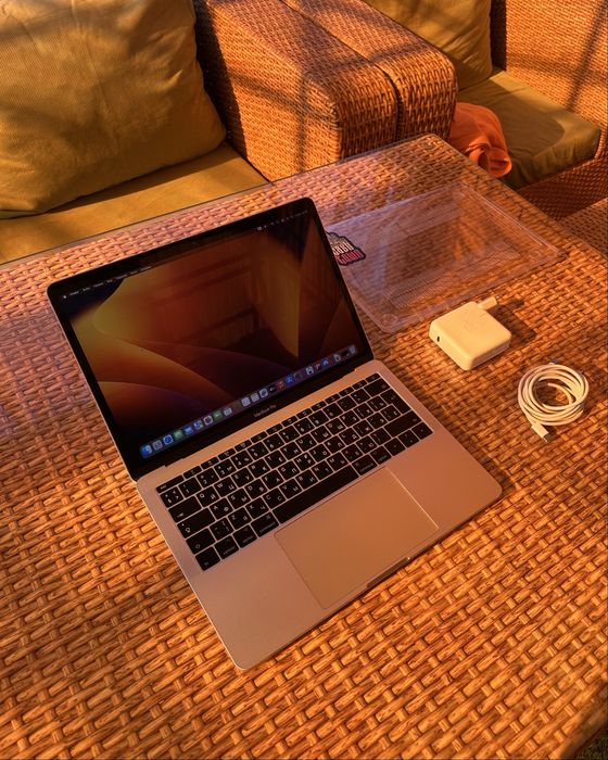 MacBook Pro 2017 Silver в хорошем состоянии / макбук про