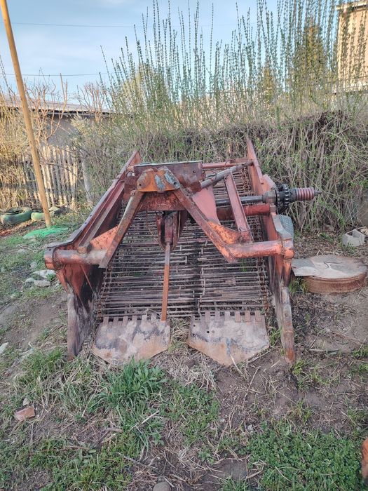 Продам картофелекопалку