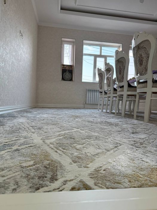 2 этаж 4 сотих 6 та хона болиб узини пулини толашга