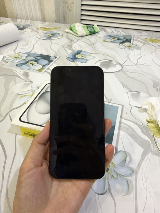 Срочно продам Iphone 13