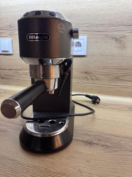Кафе машина DeLonghi