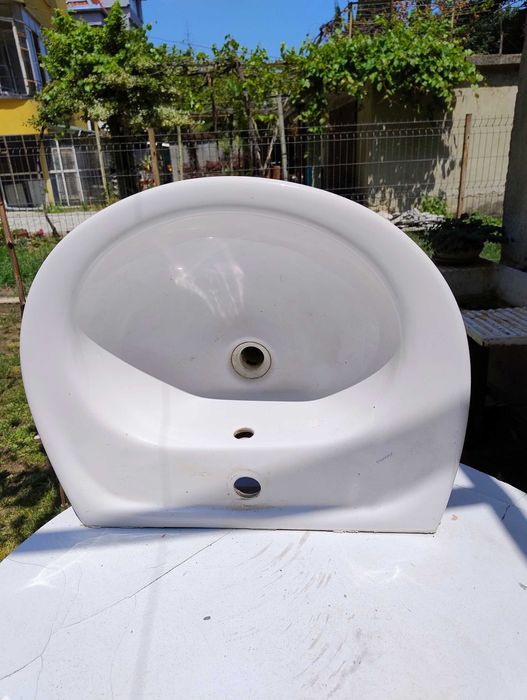 Продавам порцеланова мивка