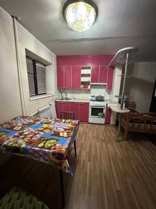 Вузгарадок да 2 хона 1 етаж квартира сотилади  !