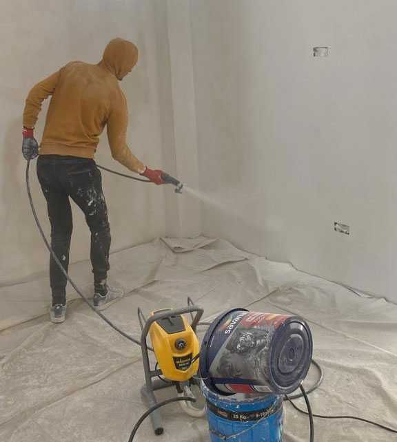 Echipa lucrari de renovare case si ap. instalatii electrice sanitare