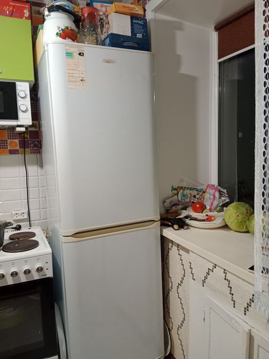 Продам холодильник