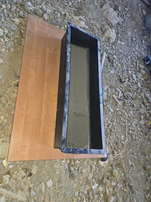 Продам формы для изготовления бардюров