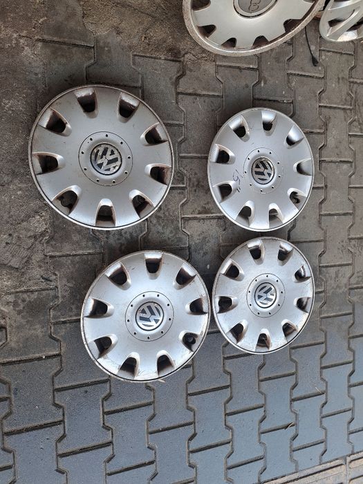 Оригинални тасове VW /15цола единични бройки