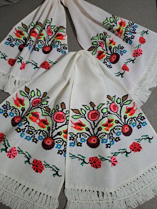 Stergare cusute manual,vechi de 50 de ani.Dimensiuni 112/40 cm