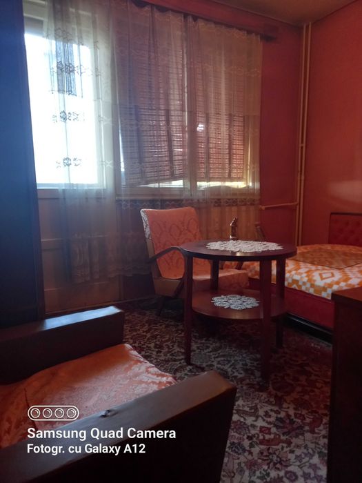 Vanzare apartament 3 camere