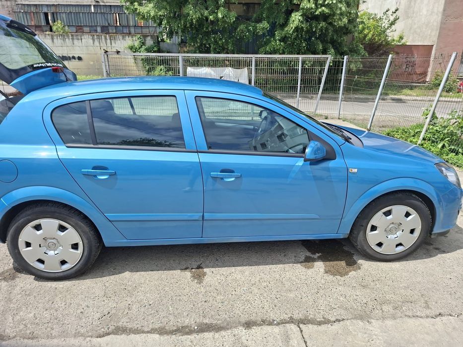 OPEL Astra 2004 — imagine 3