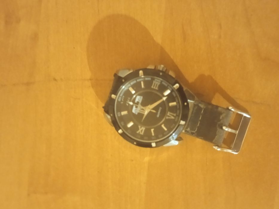 Ihunt Ceas De Vanzare