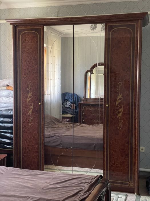 Спальный гарнитур в отличном состояний